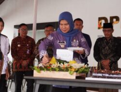 PJ.Sekda Tubaba Bayana Potong Tumpeng, Rayakan Hari Jadi MPP Tuba