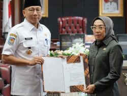 Wabup Waykanan Terima Surat PLT Bupati Waykanan Oleh Gubernur Mirza