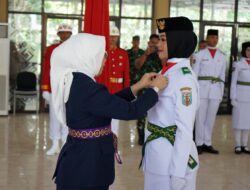 Bupati Ayu Asalasiyah Resmi Kukuhkan Paskibraka Kabupaten Way Kanan Tahun 2025