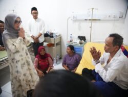 Sentuhan Kemanusiaan Di Fasilitas Kesehatan, Bupati Ayu Silaturahmi Dan Tinjau Pelayanan RSUD ZAPA