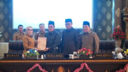 Bupati Way Kanan Hadiri Rapat Paripurna Raperda Tentang APBD T.A 2027